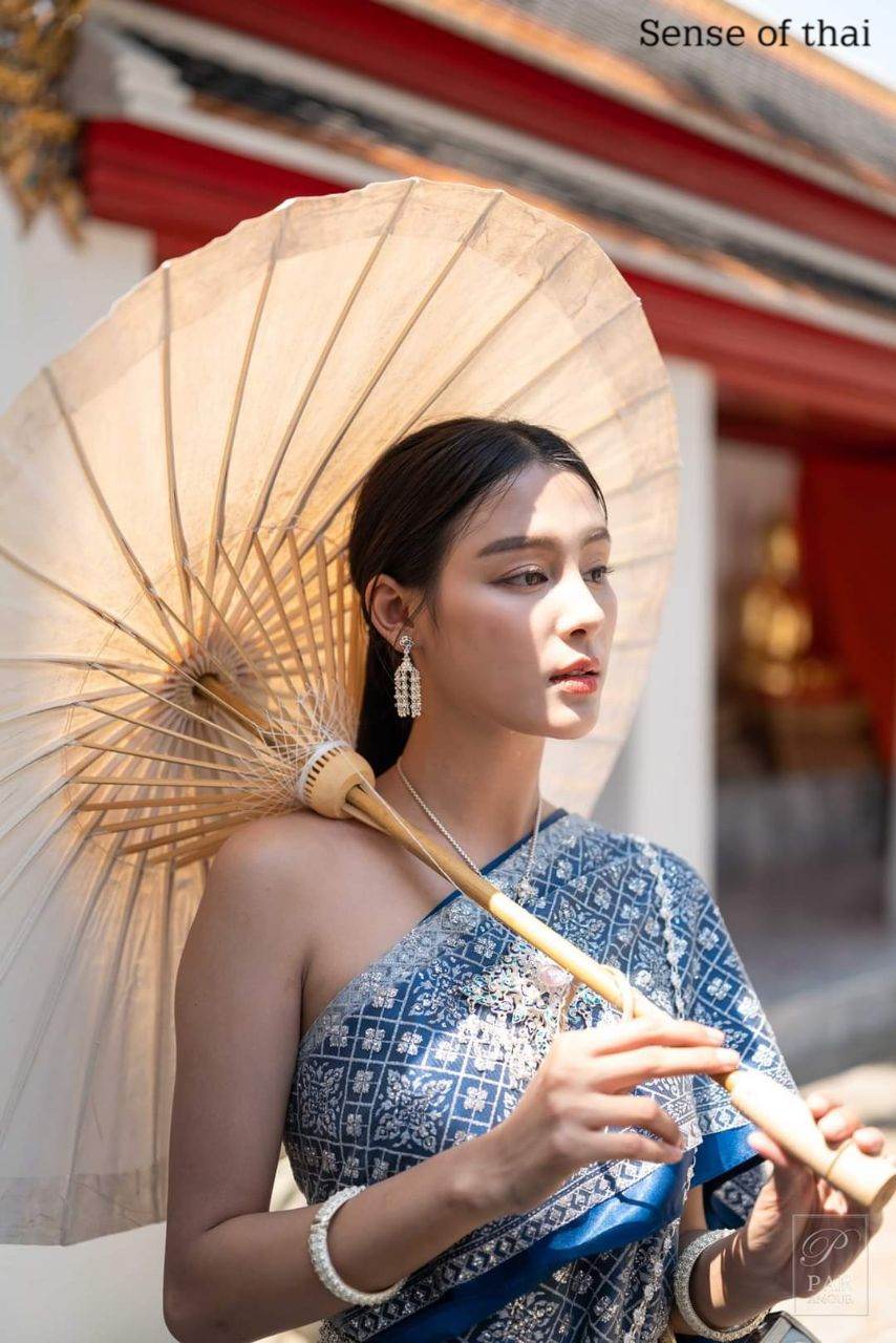national costume:āļāļļāļāļāļĢāļ°āļāļģāļāļēāļāļīāđāļāļĒ