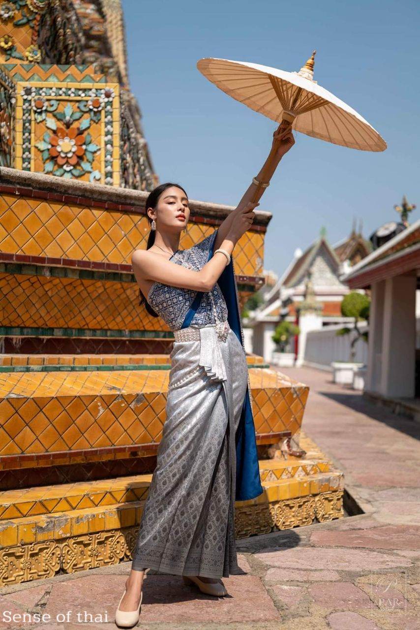 national costume:āļāļļāļāļāļĢāļ°āļāļģāļāļēāļāļīāđāļāļĒ