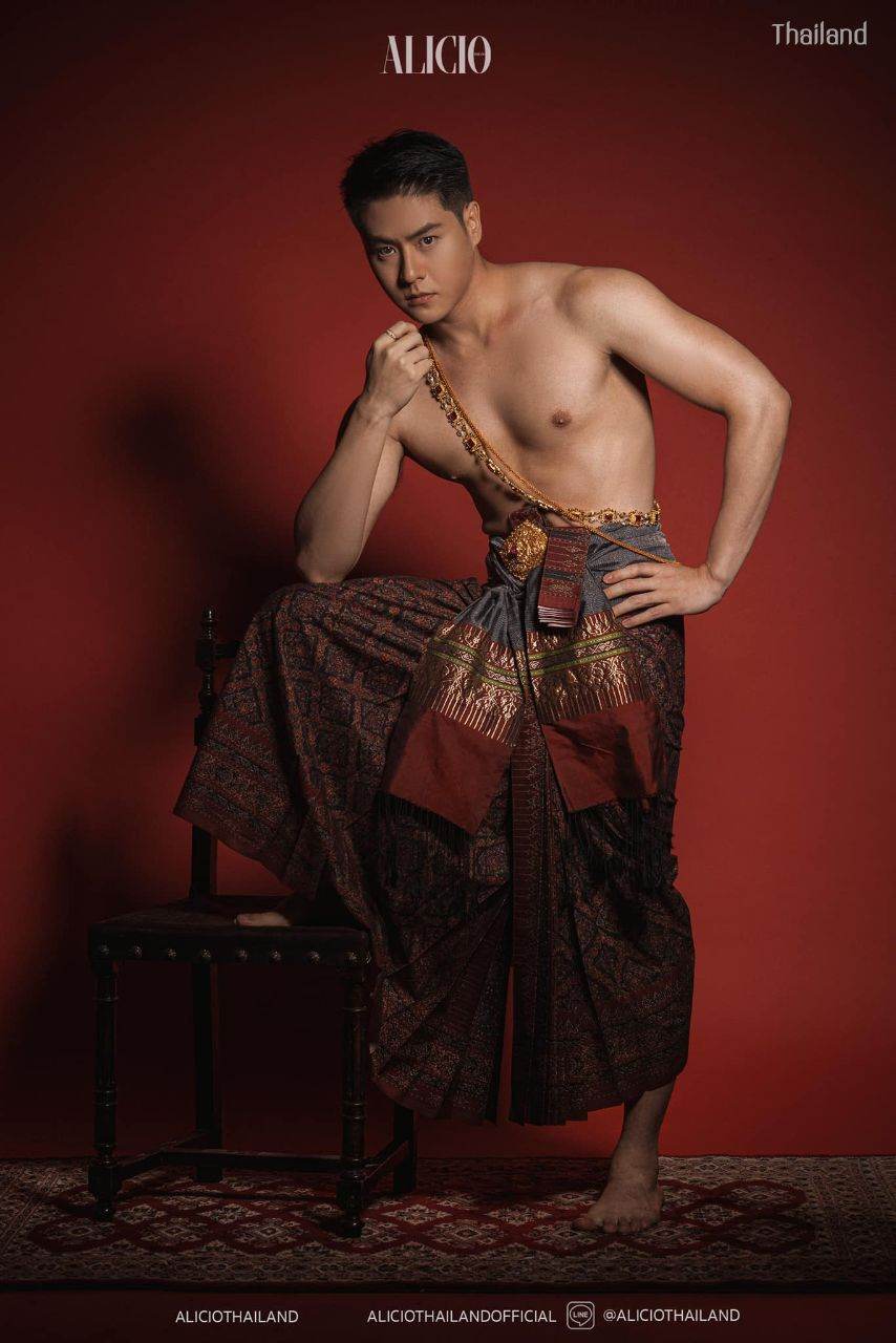 THAI DRESS - THAI OUTFIT, ชุดไทย | THAILAND 🇹🇭