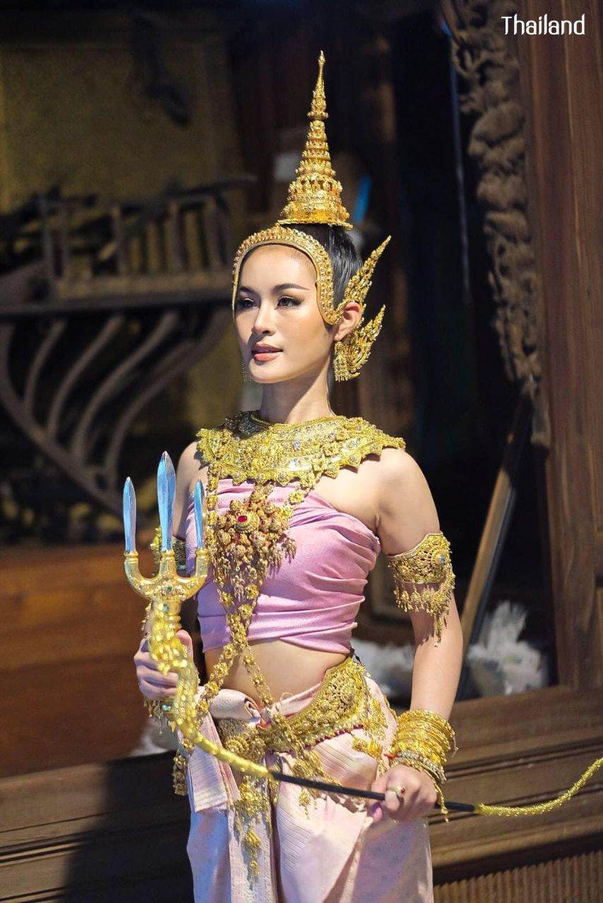 SONGKRAN LADY "รากษสเทวี, Rak Sod Devi" | THAILAND 🇹🇭