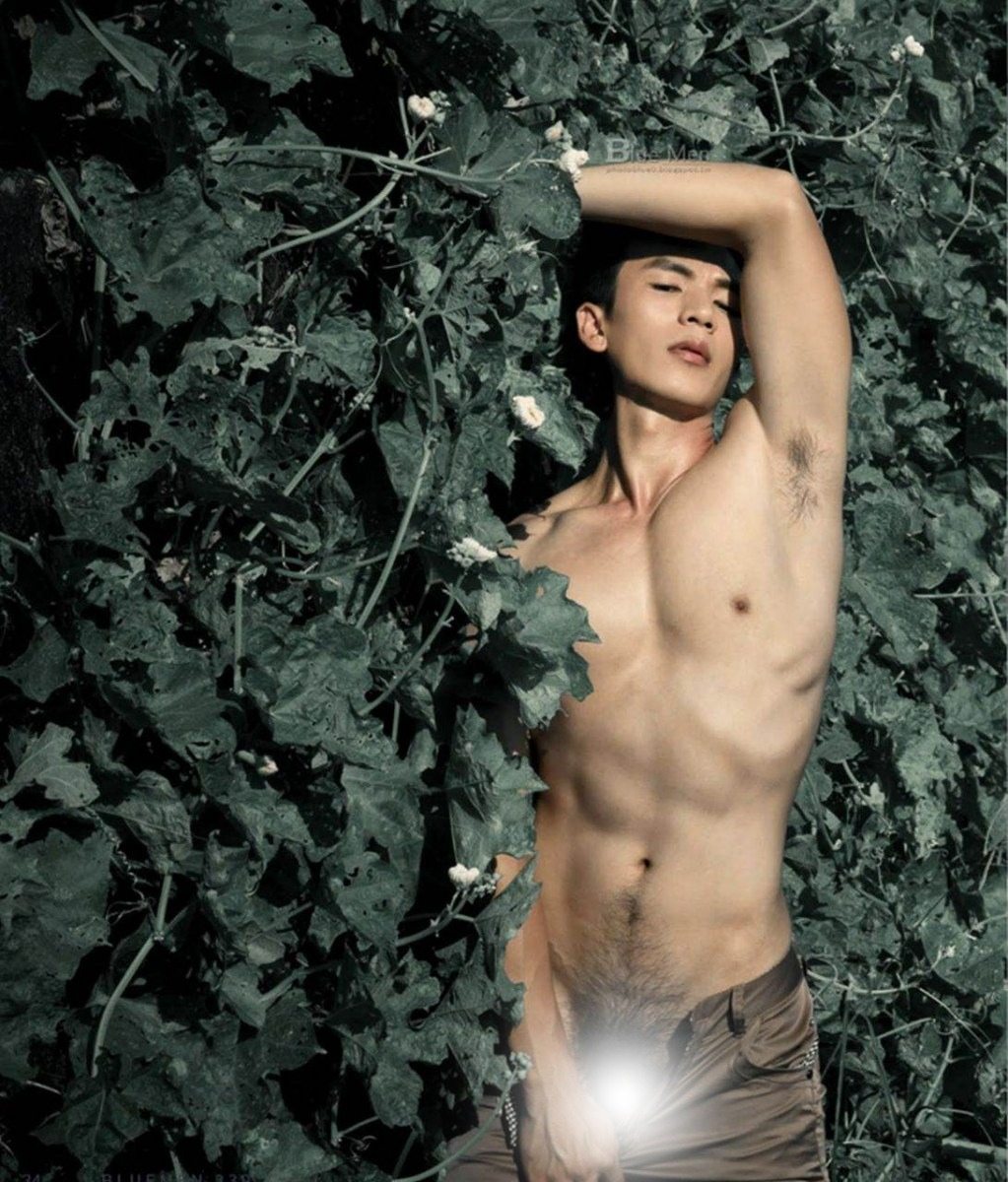 หนุ่มหล่อขึ้นปก 984.2