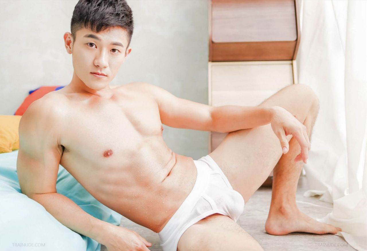 หนุ่มหล่อขึ้นปก 987.2