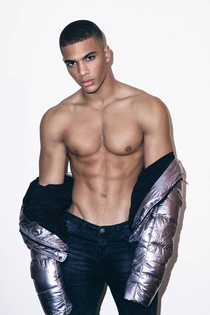 male body 233 - Addis Miller