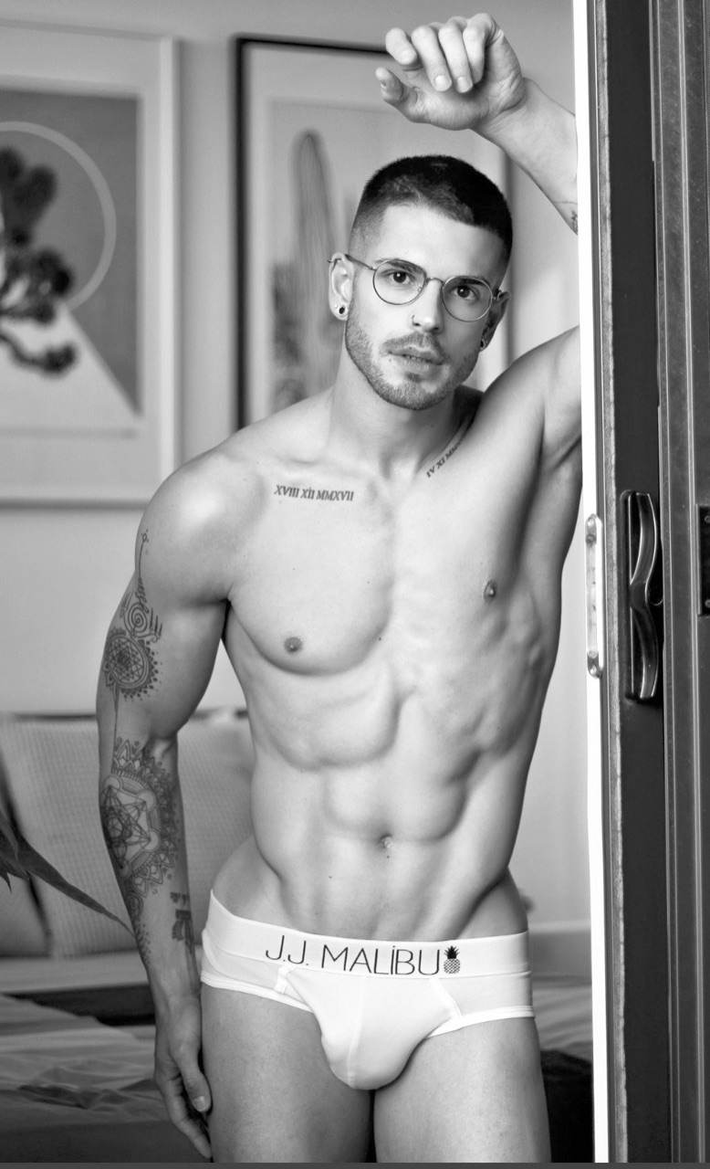 LINE OpenChat : Underwear For Men