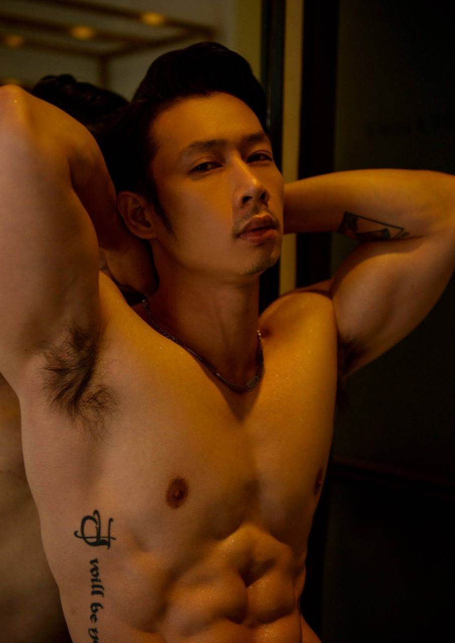 หนุ่มหล่อขึ้นปก 978.6