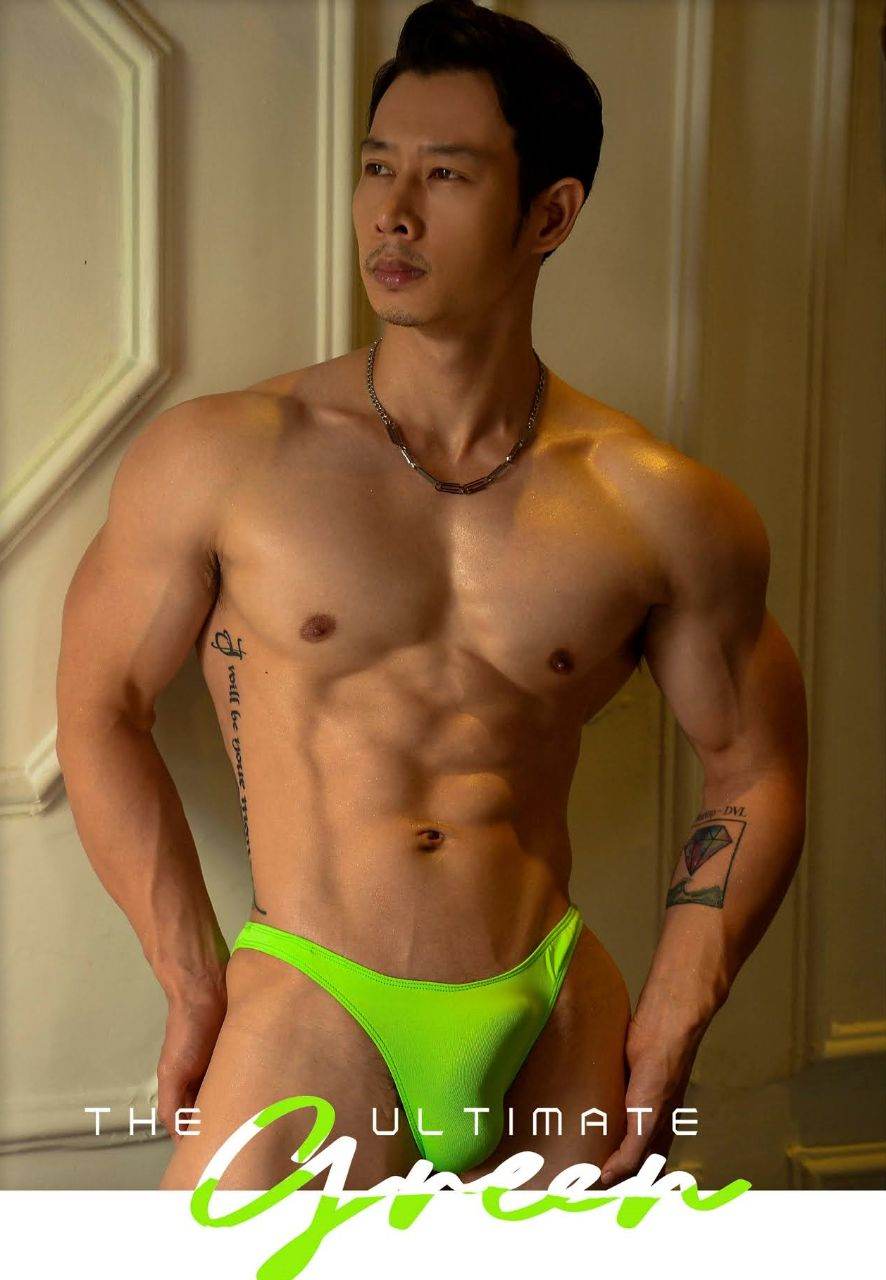 หนุ่มหล่อขึ้นปก 978.6