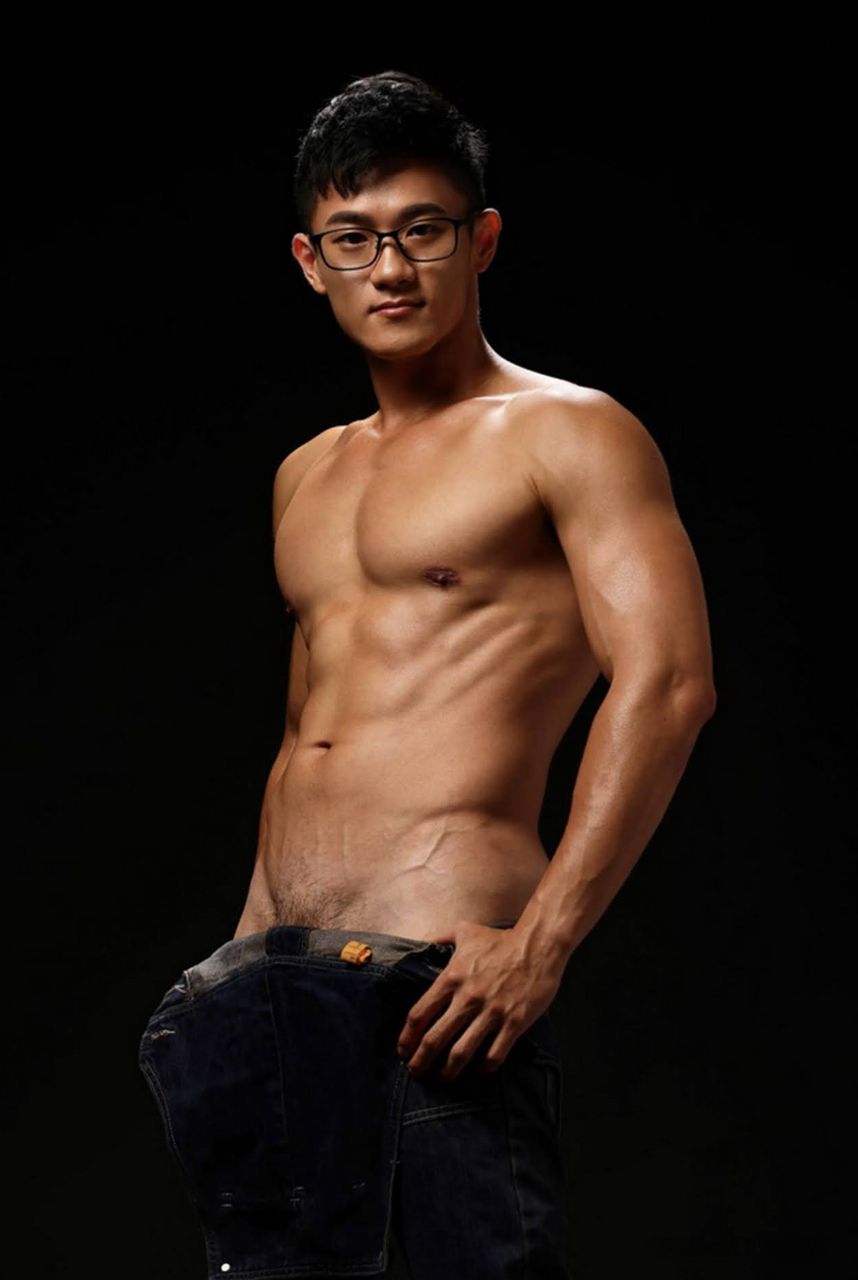 หนุ่มหล่อขึ้นปก 987.3