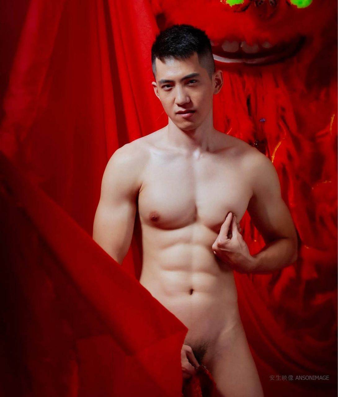 หนุ่มหล่อขึ้นปก 988