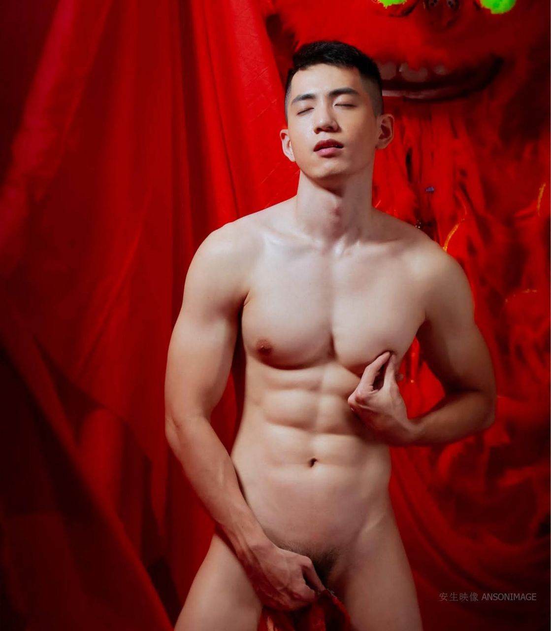 หนุ่มหล่อขึ้นปก 988