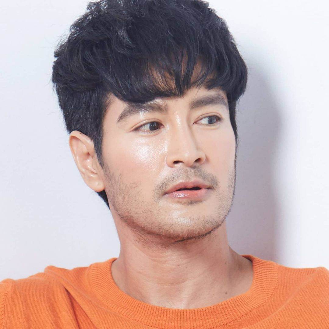กอล์ฟ อัครา พระเอกแม่เบี้ยเวอร์ชั่น 2001