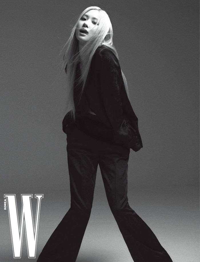 Ros&eacute; @ W Korea May 2021