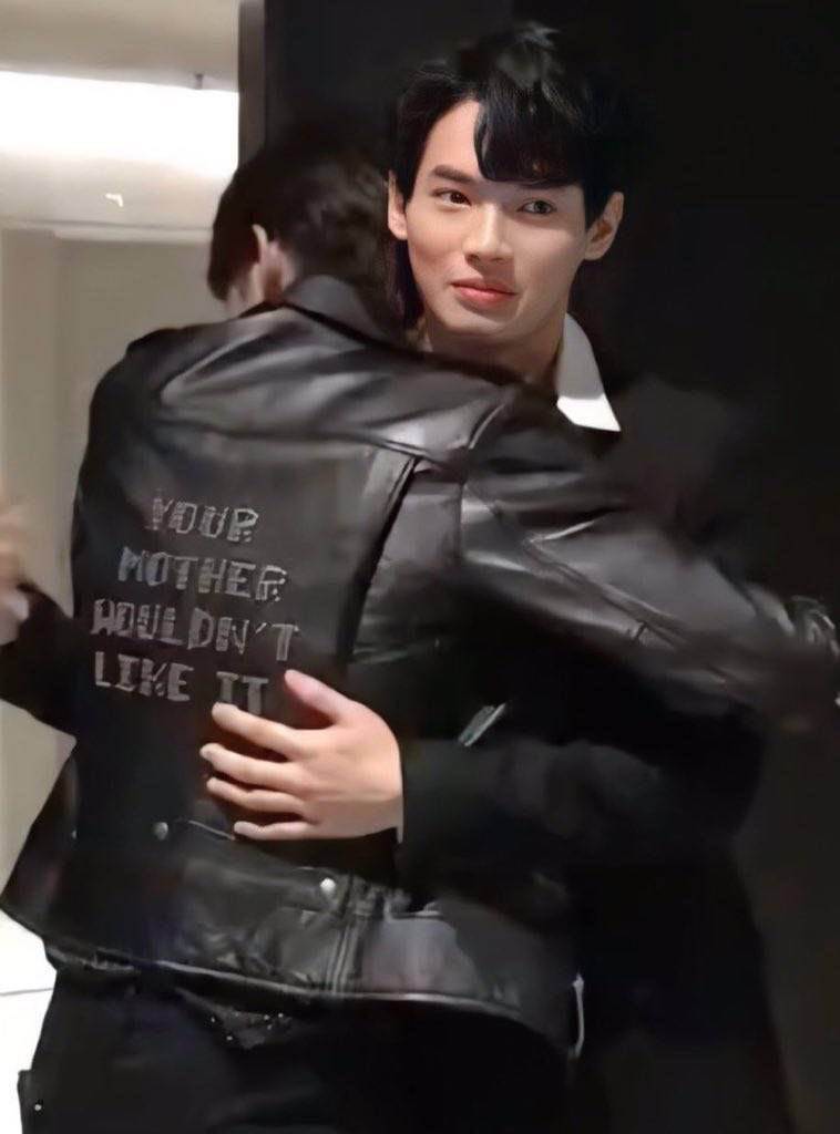 #ไบร์ทวิน