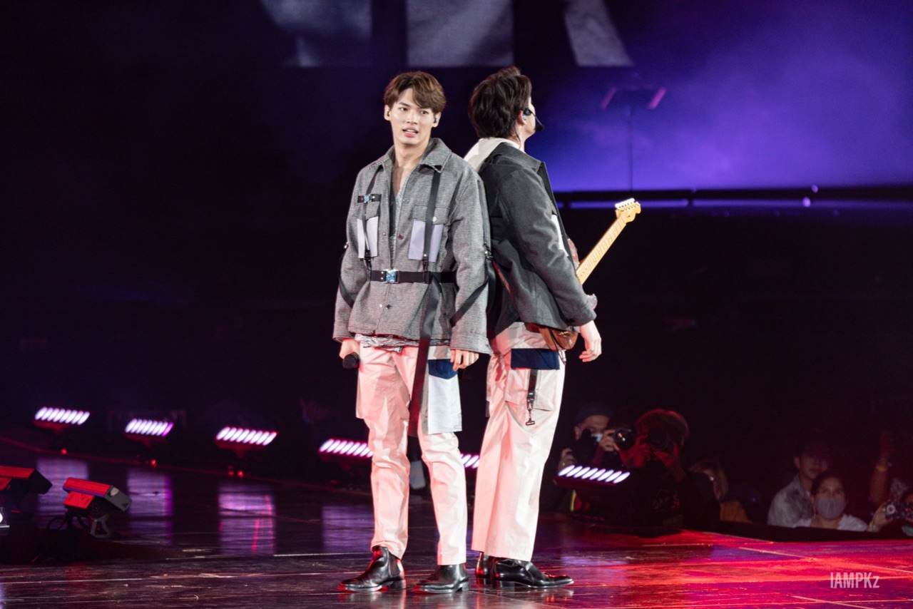 #ไบร์ทวิน