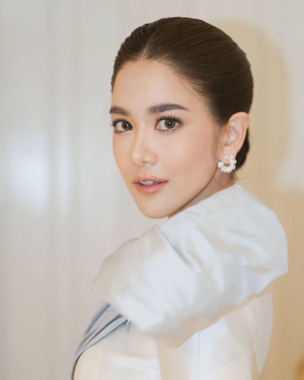 ก้อย รัชวิน เรื่อง ระบำไฟ