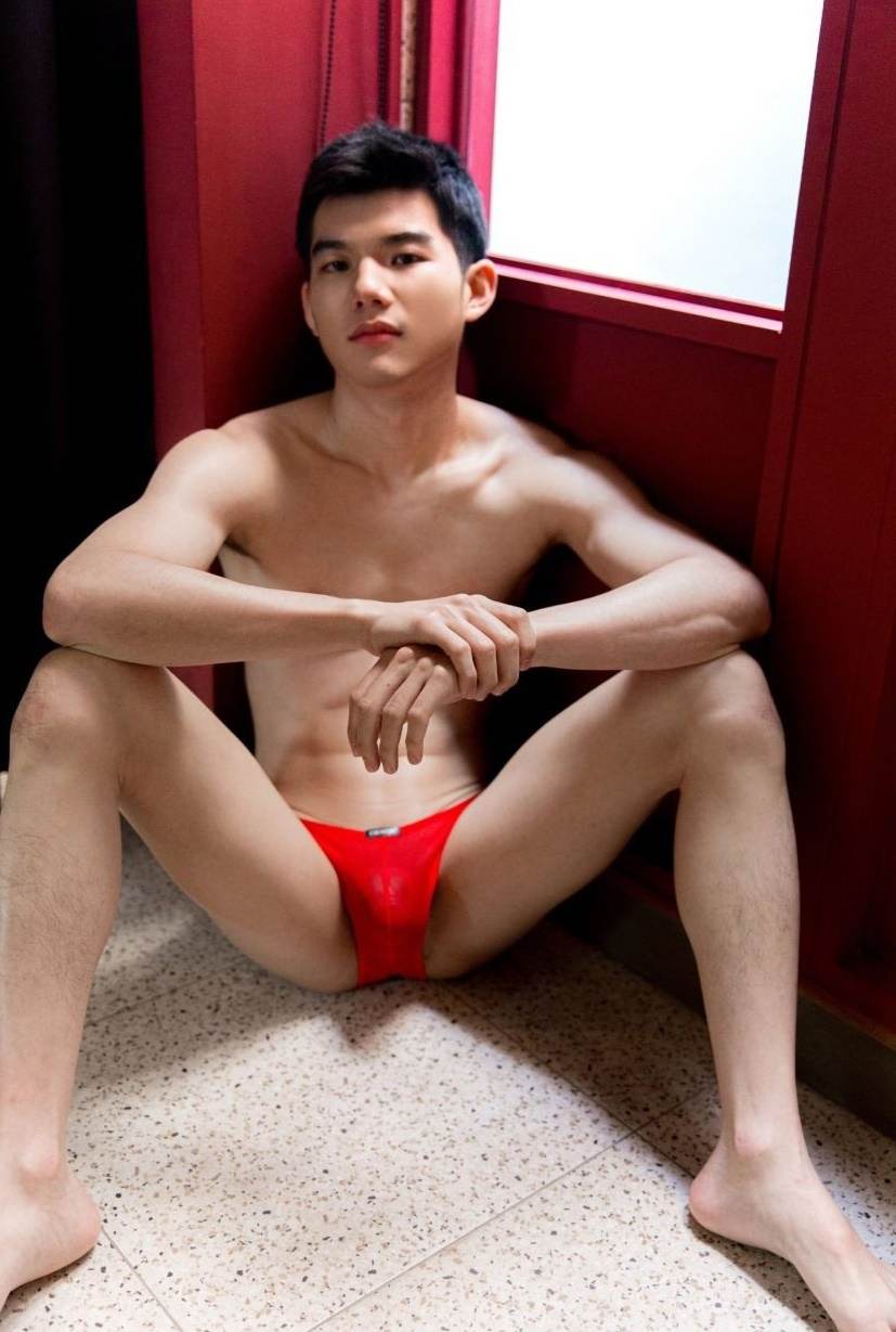 หนุ่มหล่อขึ้นปก 994.1