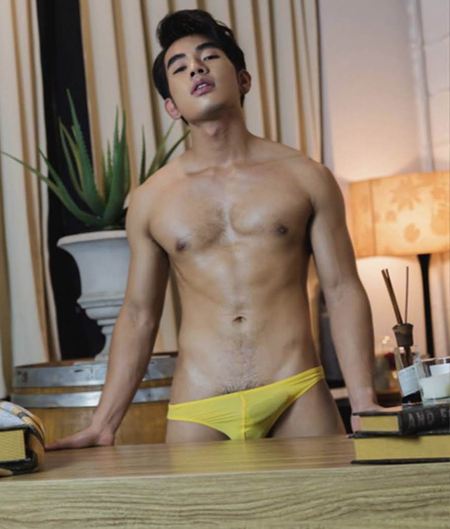 หนุ่มหล่อขึ้นปก 997.1