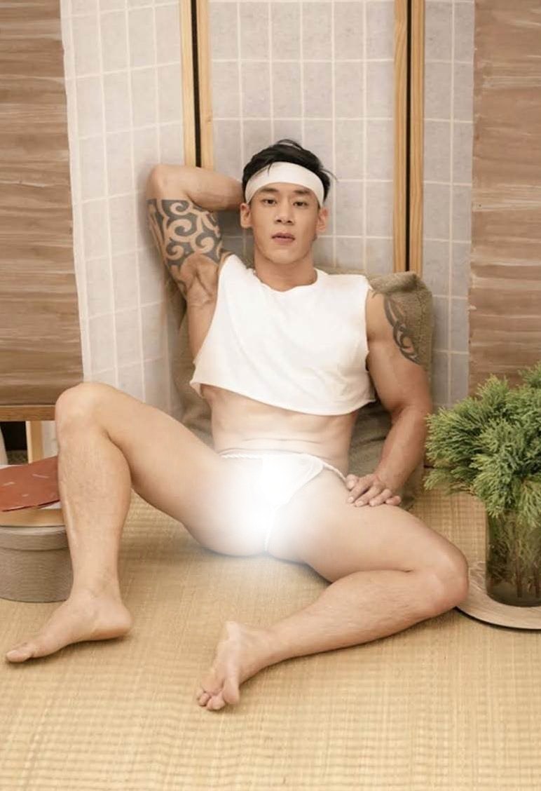 หนุ่มหล่อขึ้นปก 999.1