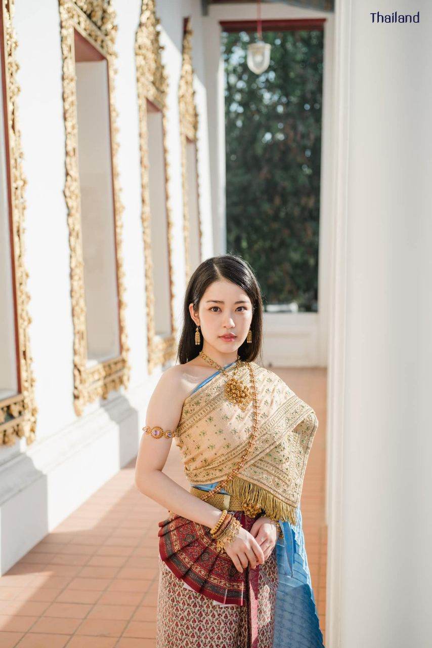 Thai traditional costume, ชุดไทย | THAILAND 🇹🇭