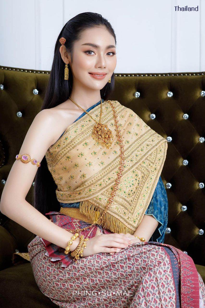Thai traditional costume, ชุดไทย | THAILAND 🇹🇭