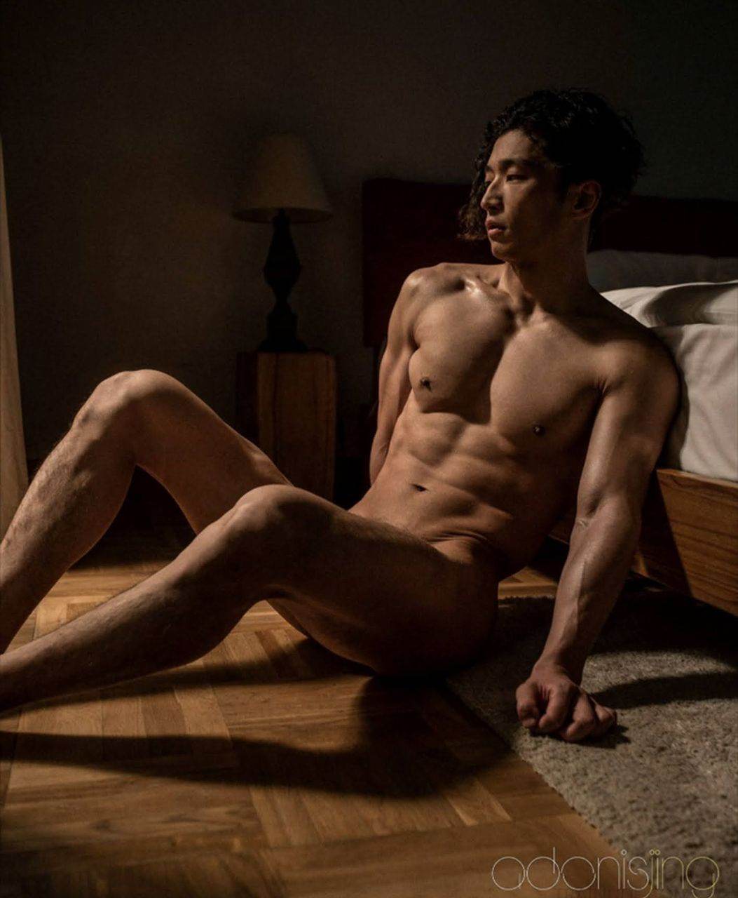 หนุ่มหล่อขึ้นปก 1003.2
