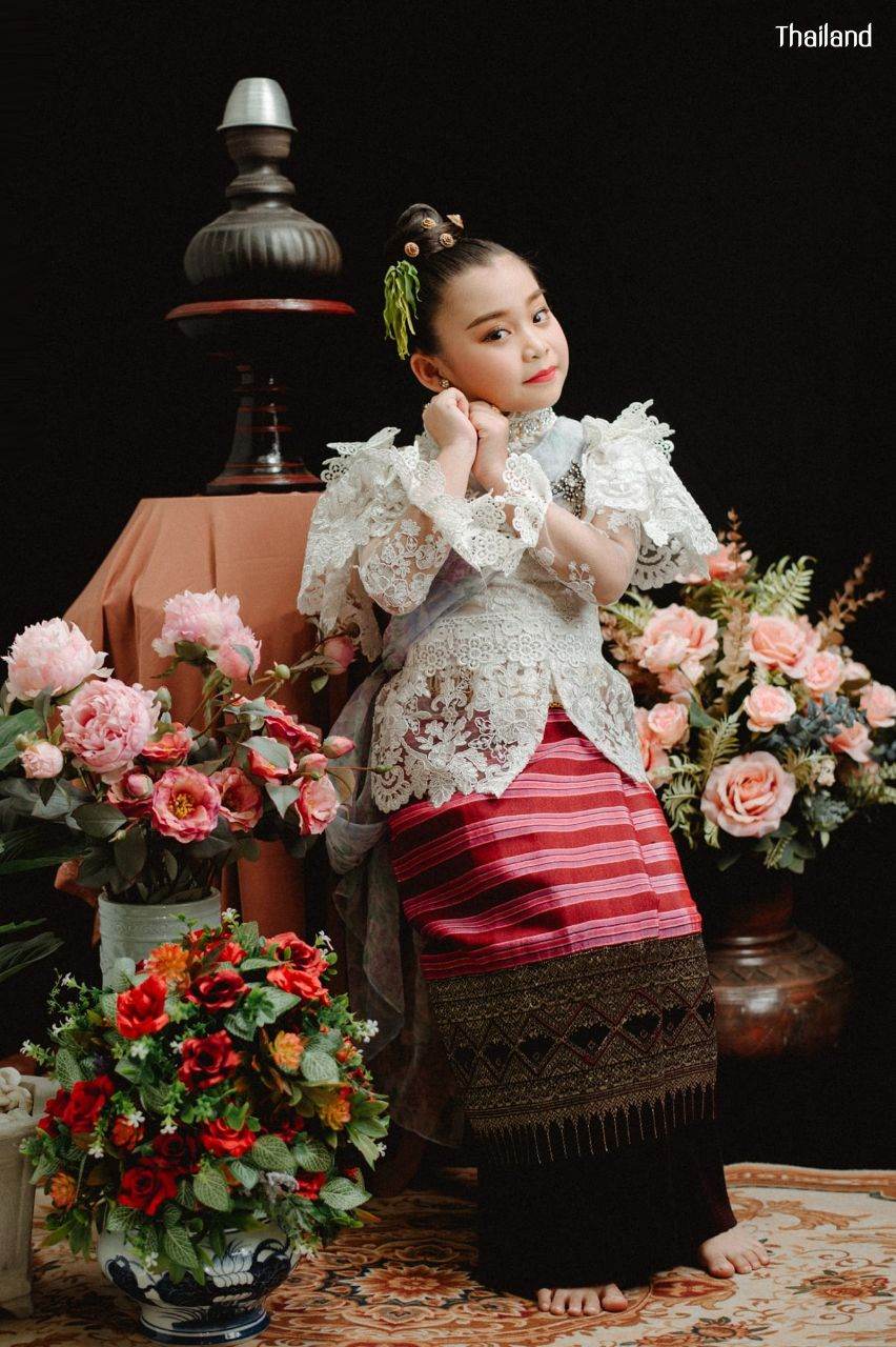 ล้านนาอารยะ, Lanna traditional costume | THAILAND 🇹🇭