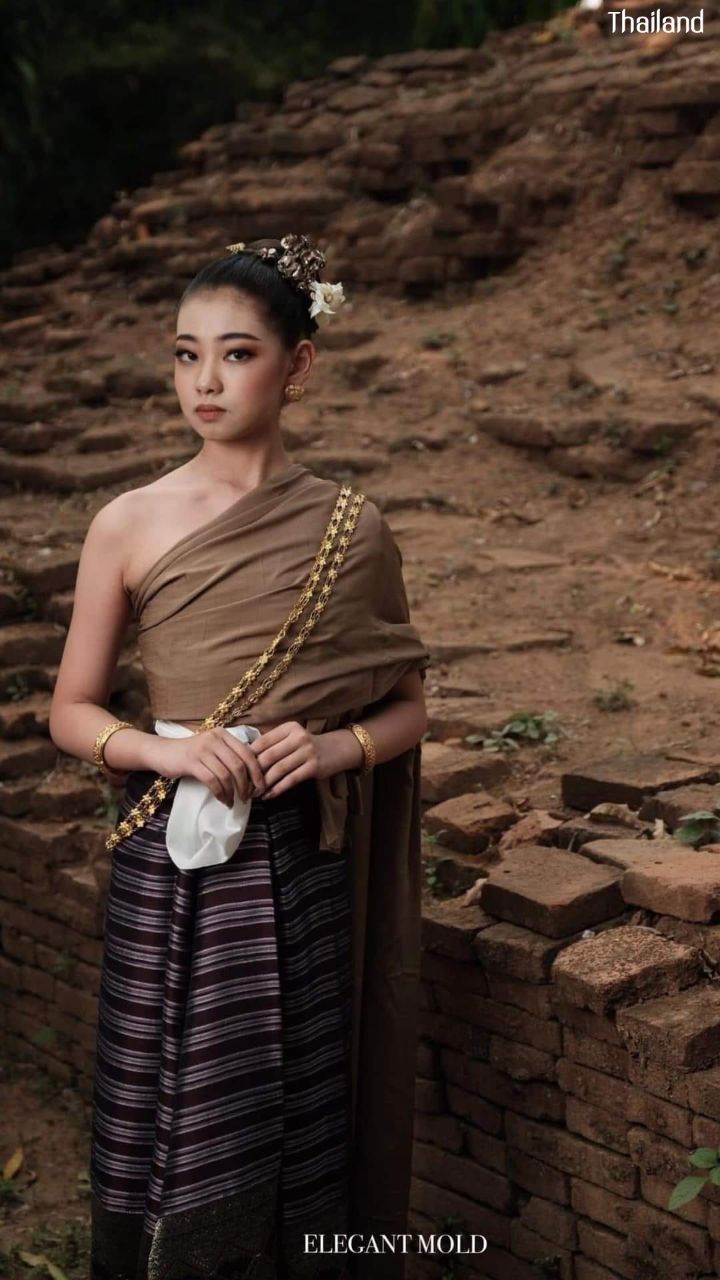 ล้านนาอารยะ, Lanna traditional costume | THAILAND 🇹🇭