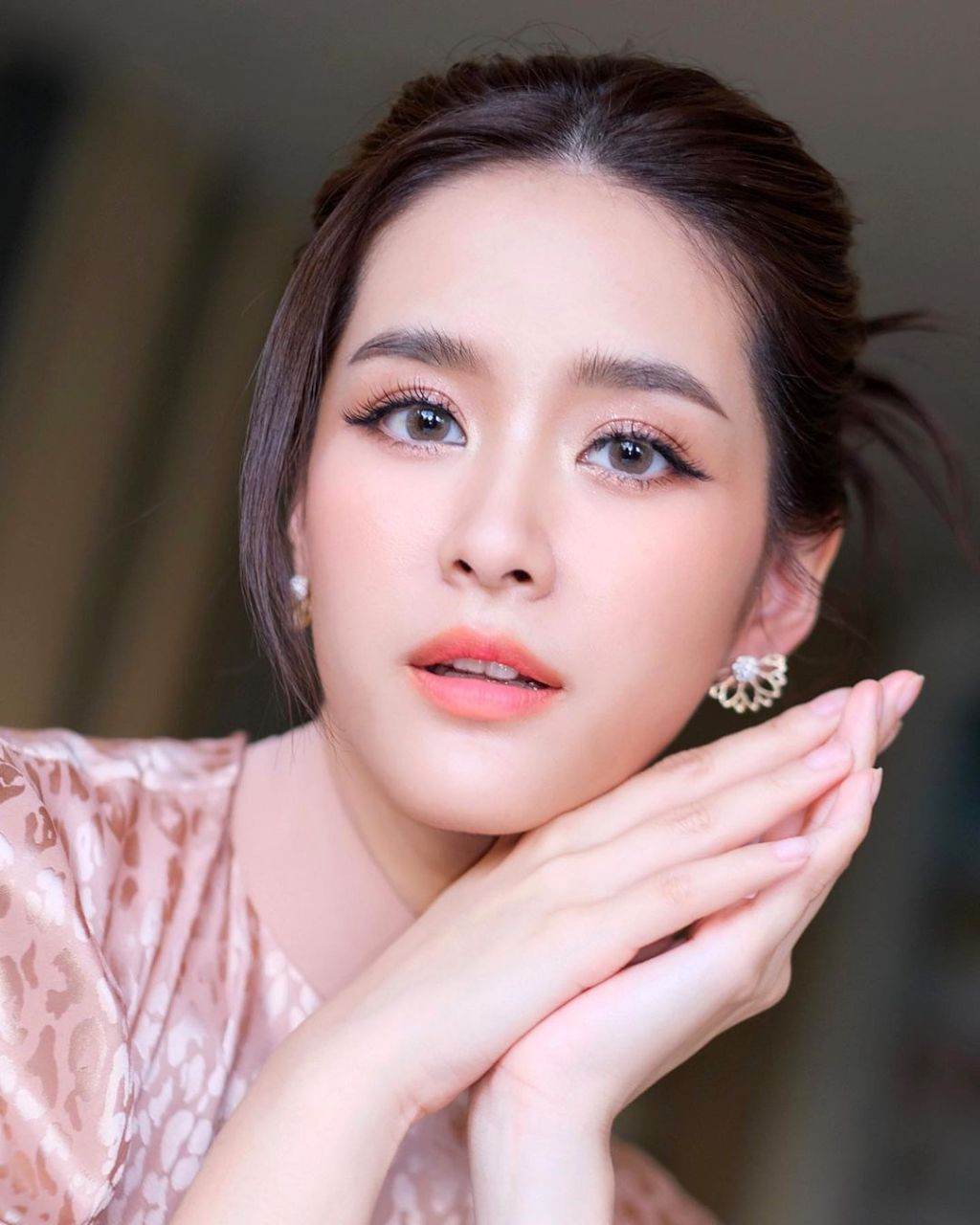 แพรว เฌอมาวีร์ เรื่อง เล็บครุฑ