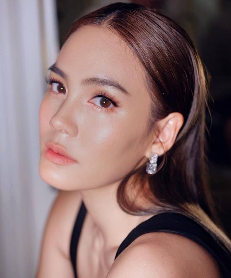 เจนี่ เทียนโพธิ์สุวรรณ เรื่อง หงส์สะบัดลาย