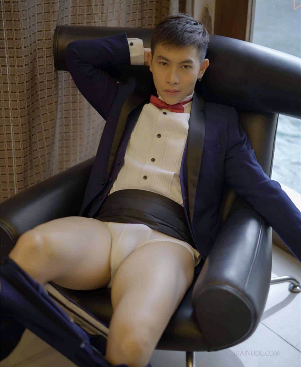 ขาวอุ่นนูนโหนกโยกดุ้น