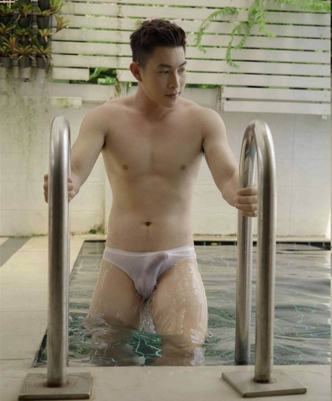 ขาวอุ่นนูนโหนกโยกดุ้น