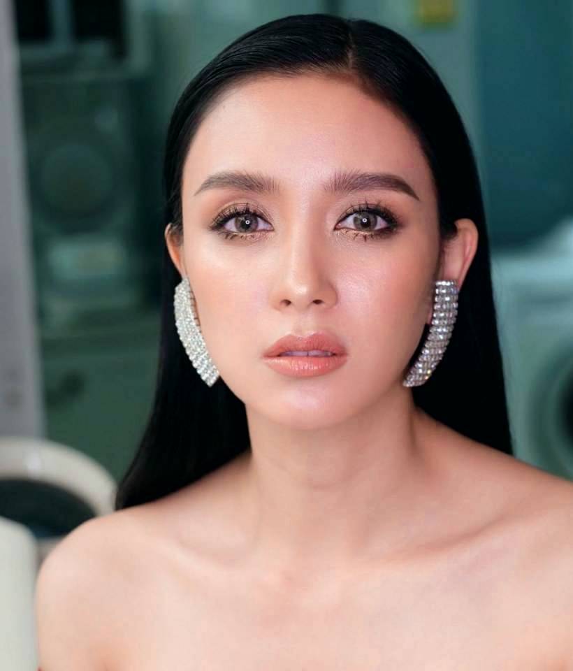 เบนซ์ ปุณยาพร เรื่อง กู้ภัยหัวใจแหวว