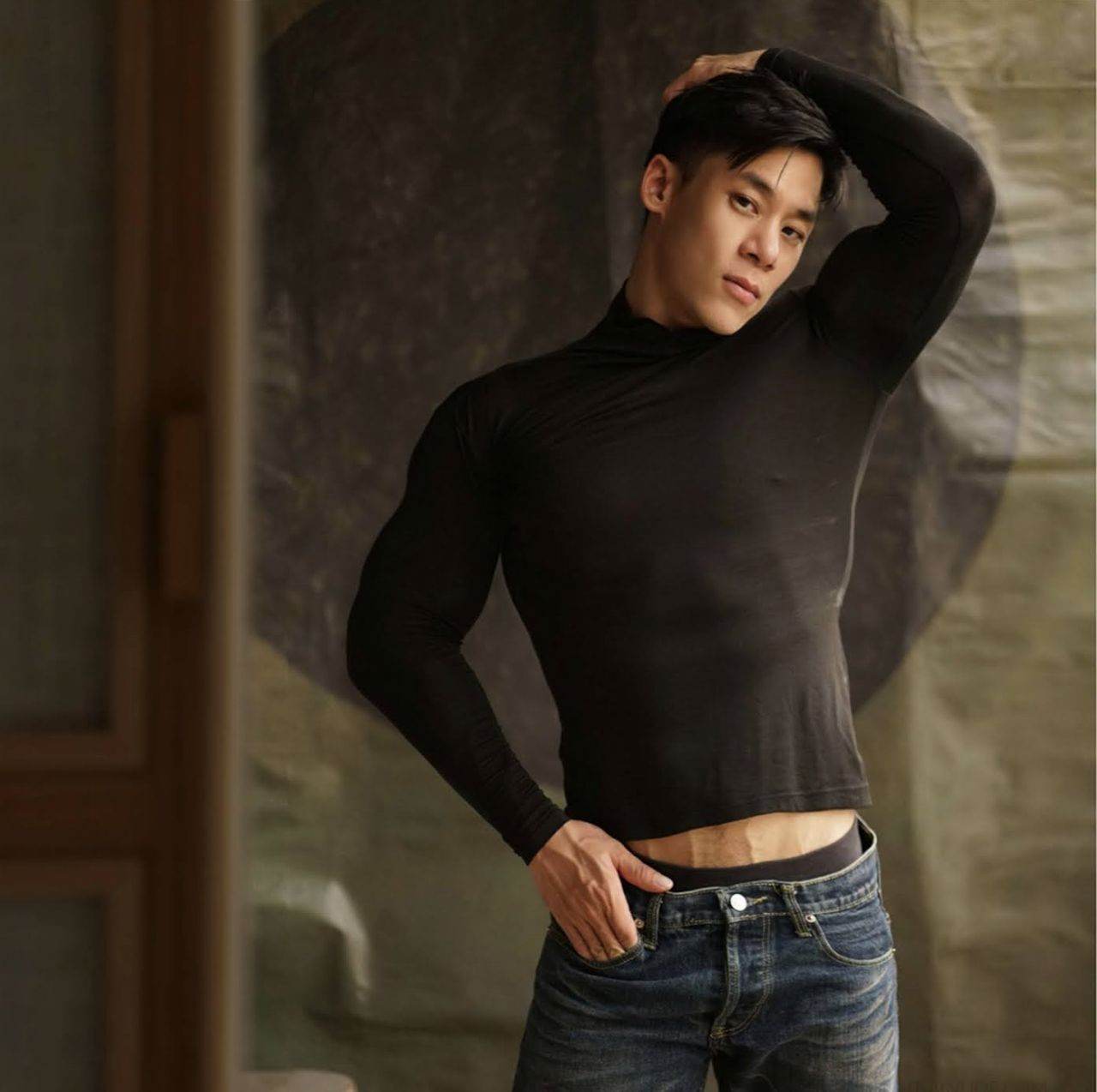 หนุ่มหล่อขึ้นปก 999.3