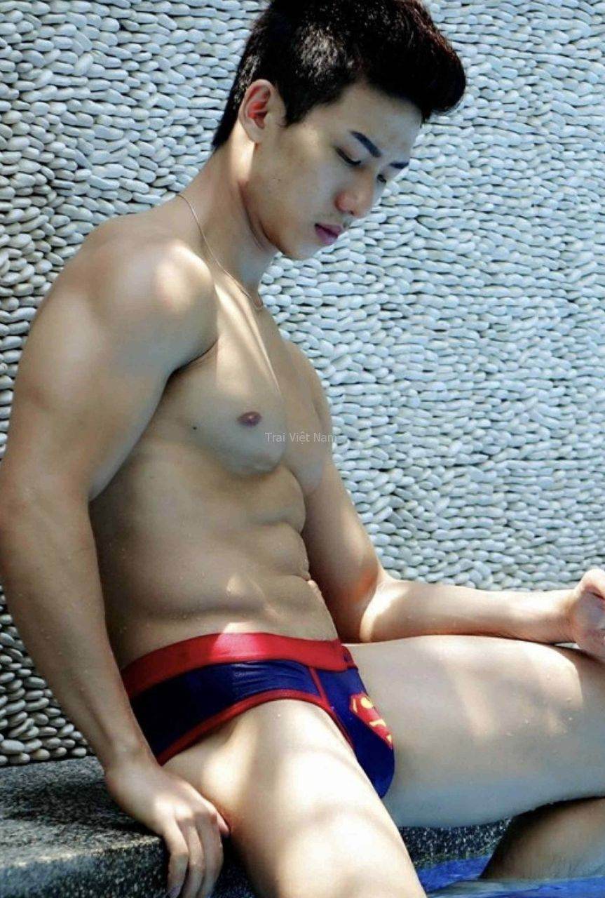 หนุ่มหล่อขึ้นปก 1006.2