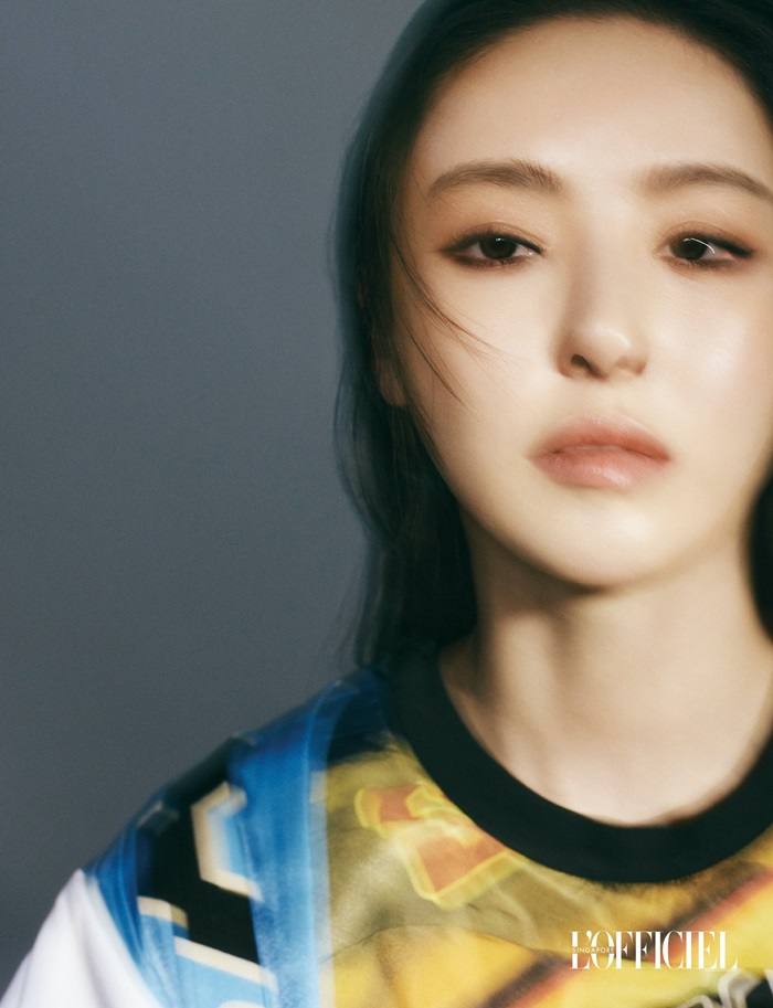 Lee Da Hee @ L'Officiel Singapore May 2021