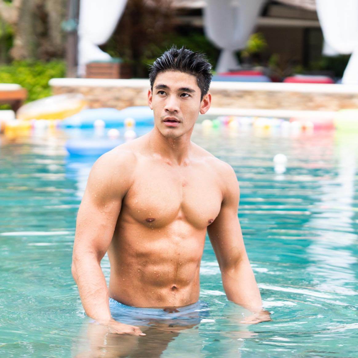 ชายหล่อ หุ่นแซ่บ 19