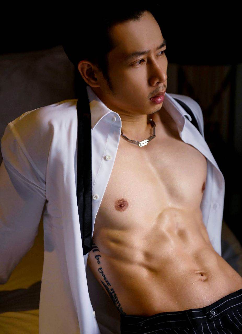 เมือกMAN