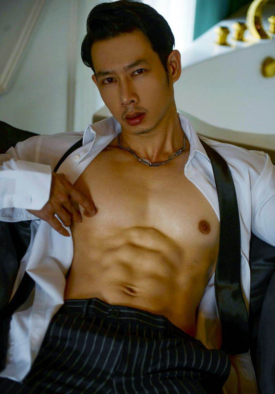 เมือกMAN