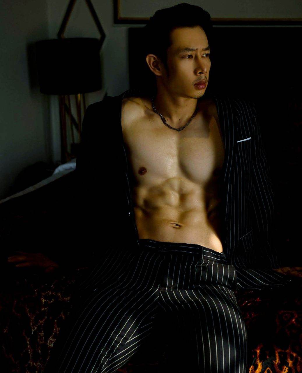 เมือกMAN