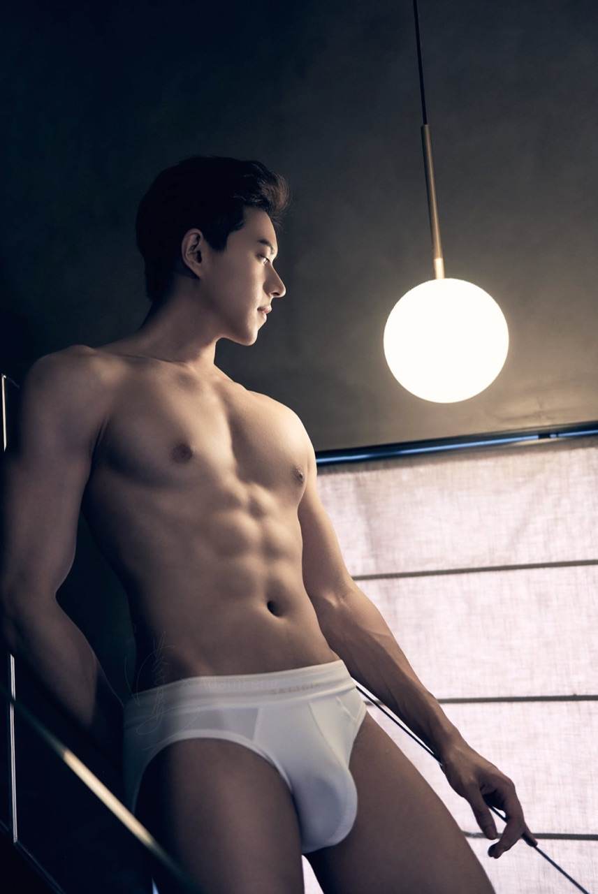 ชายหล่อ หุ่นแซ่บ 20