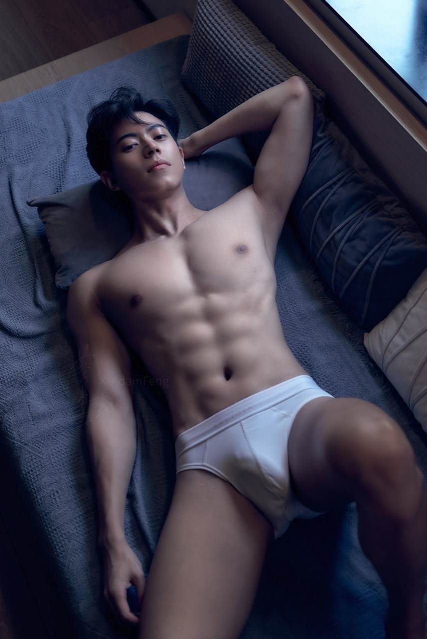ชายหล่อ หุ่นแซ่บ 20