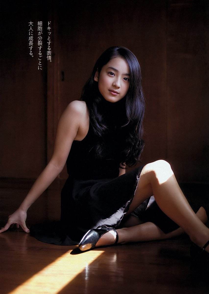 Yuna Taira สาวน้อยAV