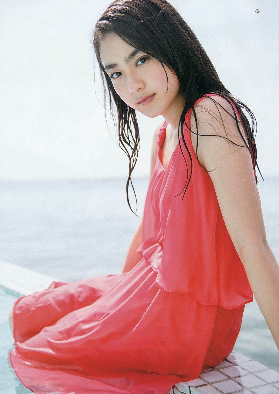 Yuna Taira สาวน้อยAV