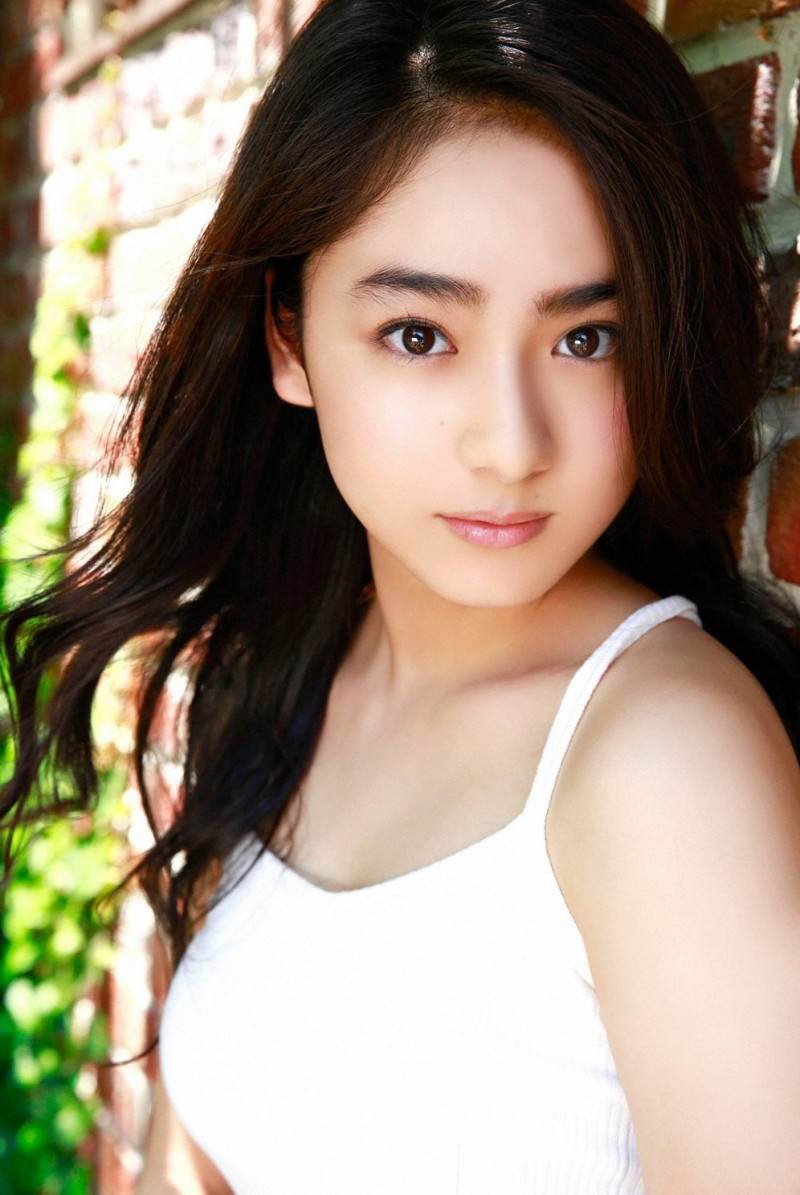 Yuna Taira สาวน้อยAV