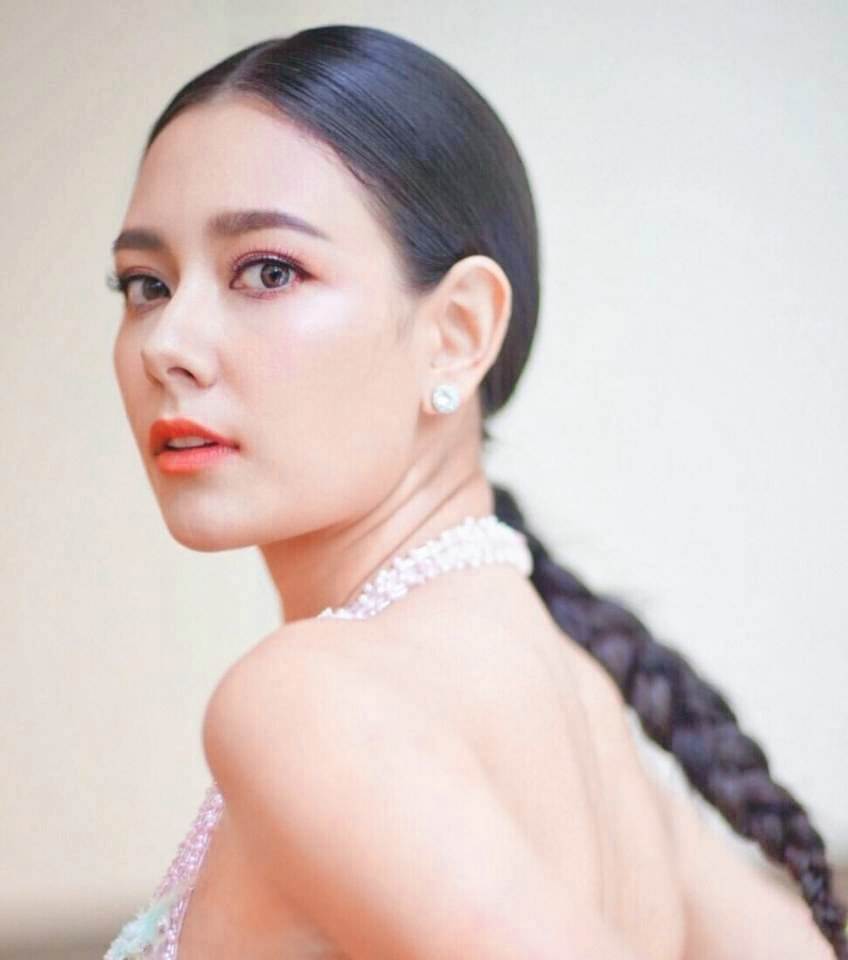 แซมมี่ เคาวเวลล์ เรื่อง วิหคหลงลม