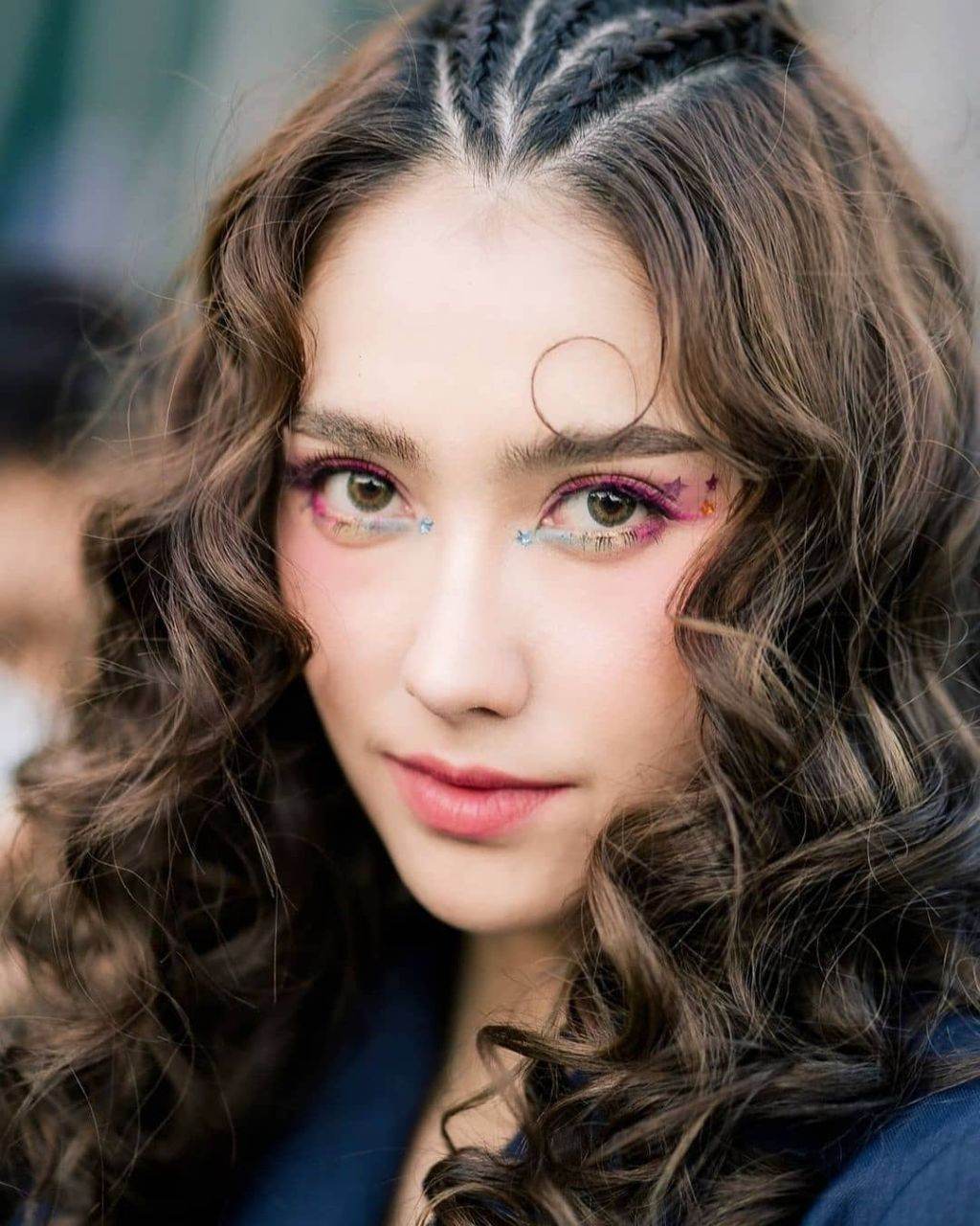 ฮาน่า ลีวิส เรื่อง ชาติพยัคฆ์คมนักเลง