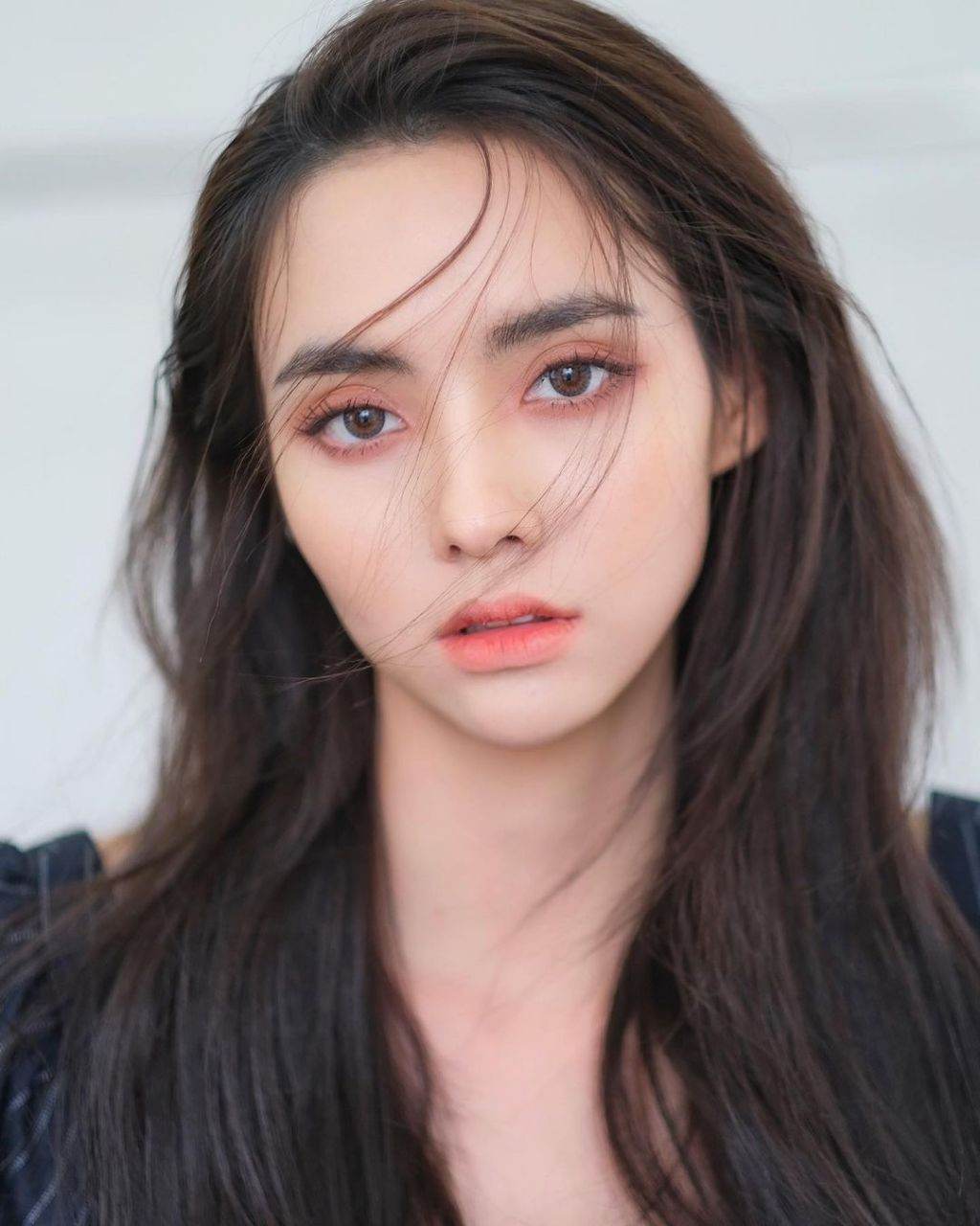 มุกดา นรินทร์รักษ์ เรื่อง โซ่วรี