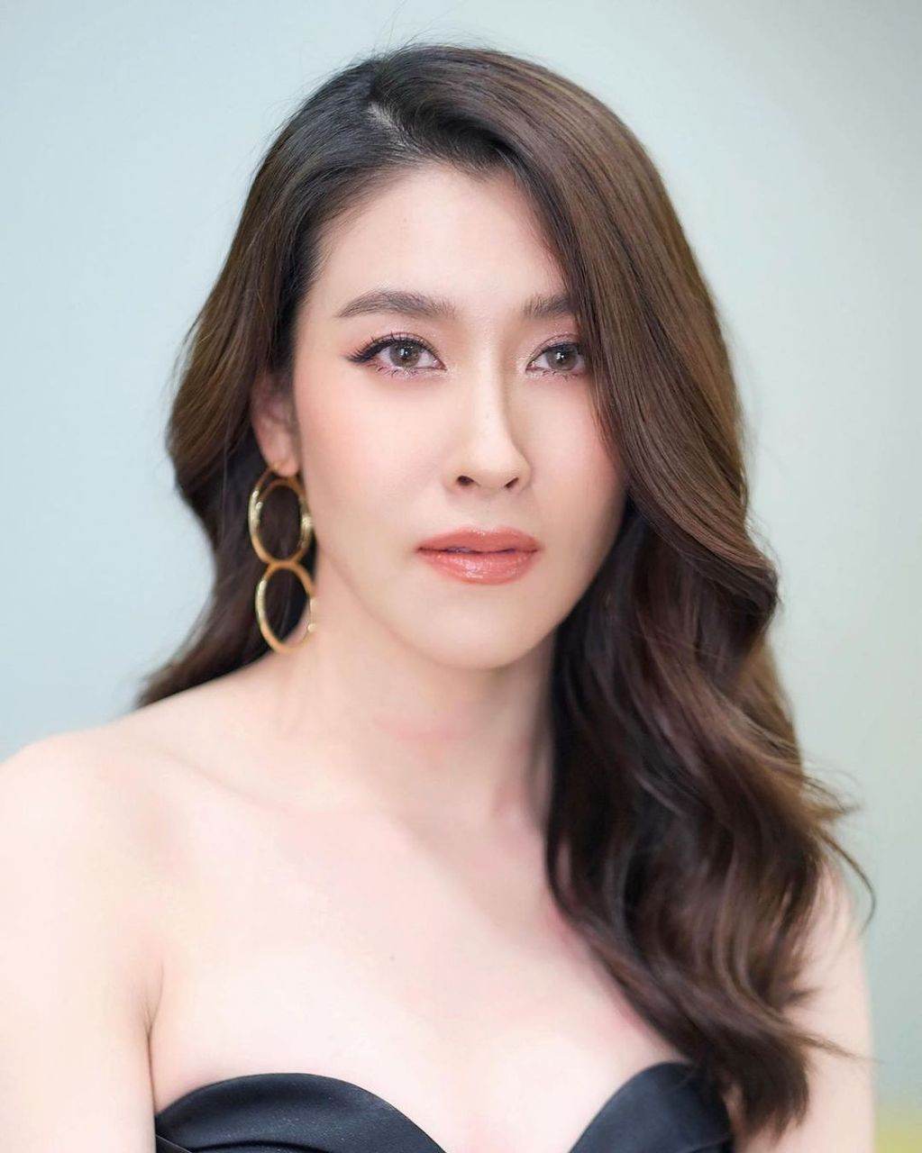 เชียร์ ฑิฆัมพร เรื่อง วิมานมะพร้าว