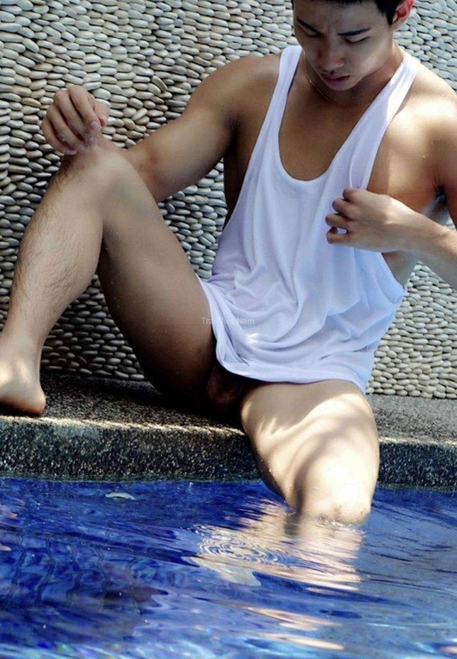 หนุ่มหล่อขึ้นปก 1006.3