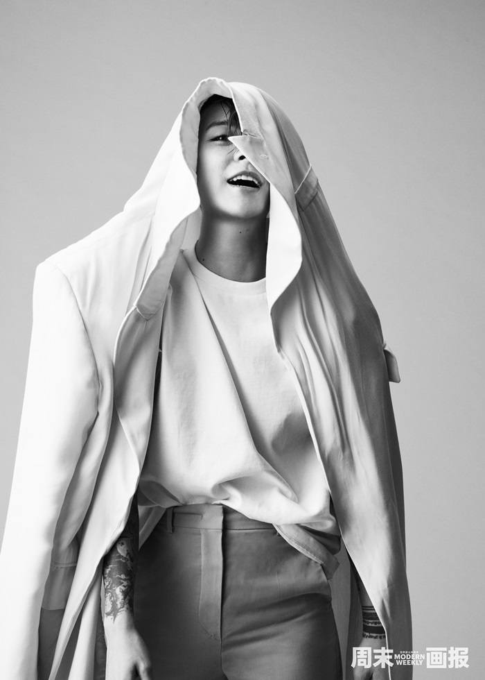 Amber Liu @ Modern Weekly China May 2021