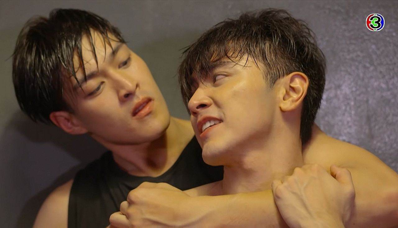 "ภณ-กระทิง" คู่จิ้นคู่ใหม่จาก "พราวมุก"
